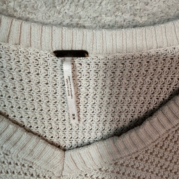 Free People Moonshine V Neck Sweater Top Size Medium Thermal Cream Oversized - Picture 2 of 10